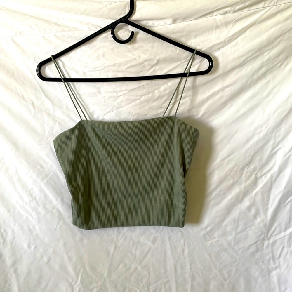 Lorn tree. Crop top. Medium. Sage green.